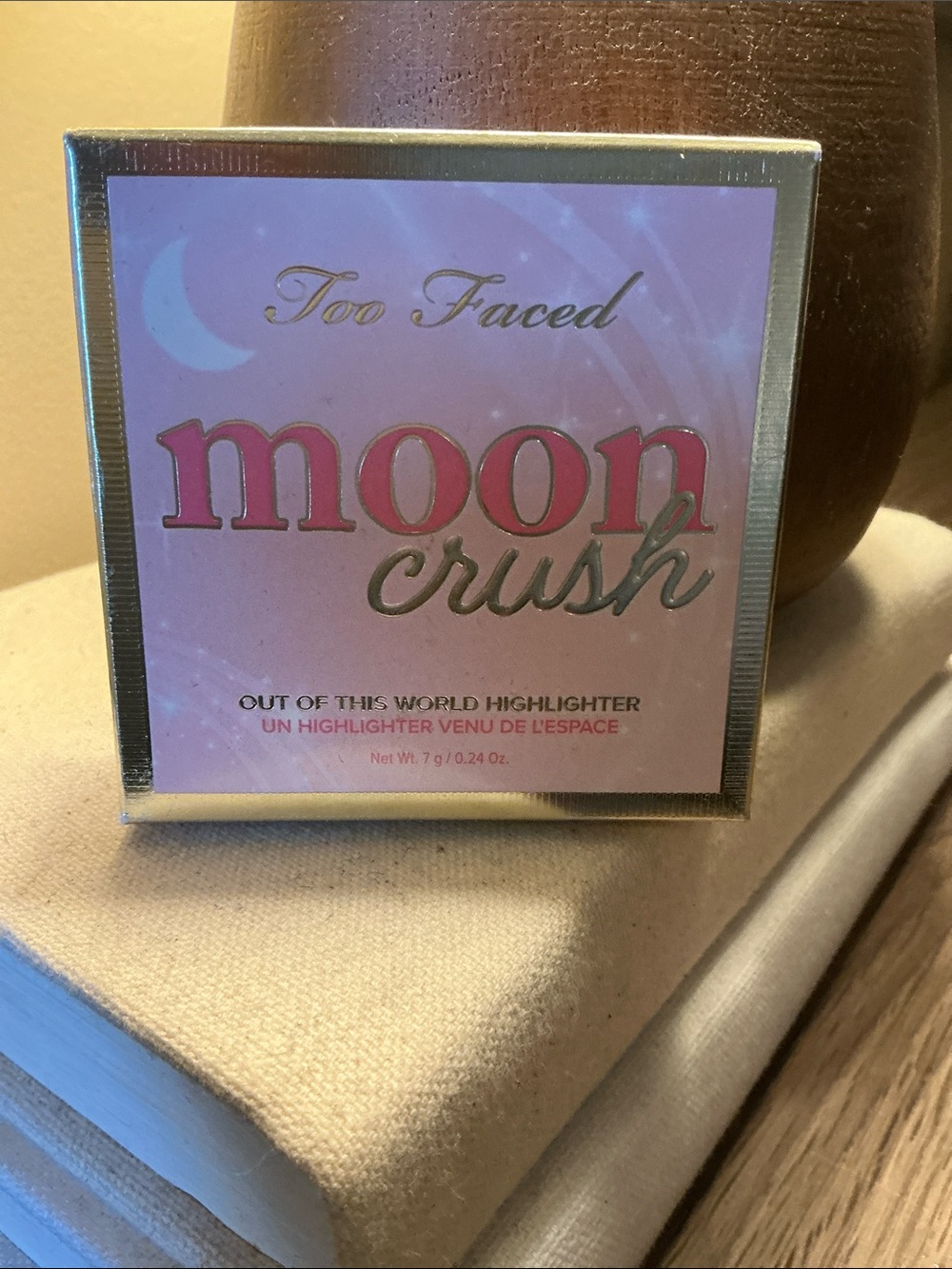 Too Faced Moon Crush Highlighter - ( Summer Moon )  Pink Champagne Glow